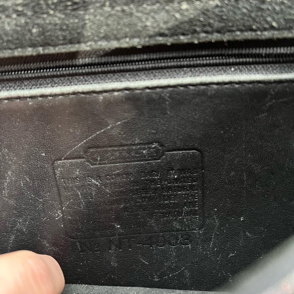 Vintage Coach Willis 9927 -black with Gold Hardware - Picture 13 of 13